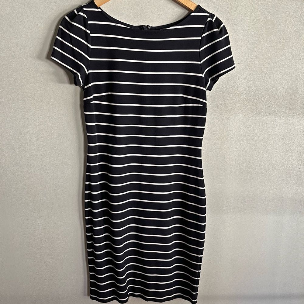 Ann Taylor Black White Striped Stretch Sheath Dress Short Sleeve Size 4 Classic